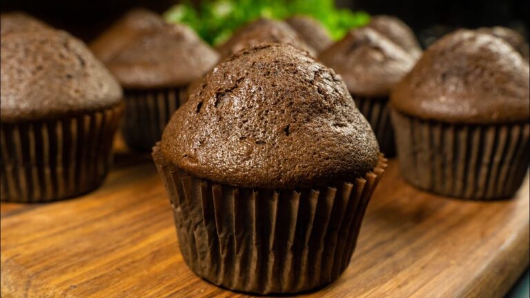 Fluffy 5-Ingredient Muffins You Can Make Without a Mixer! Perfect Every Time!